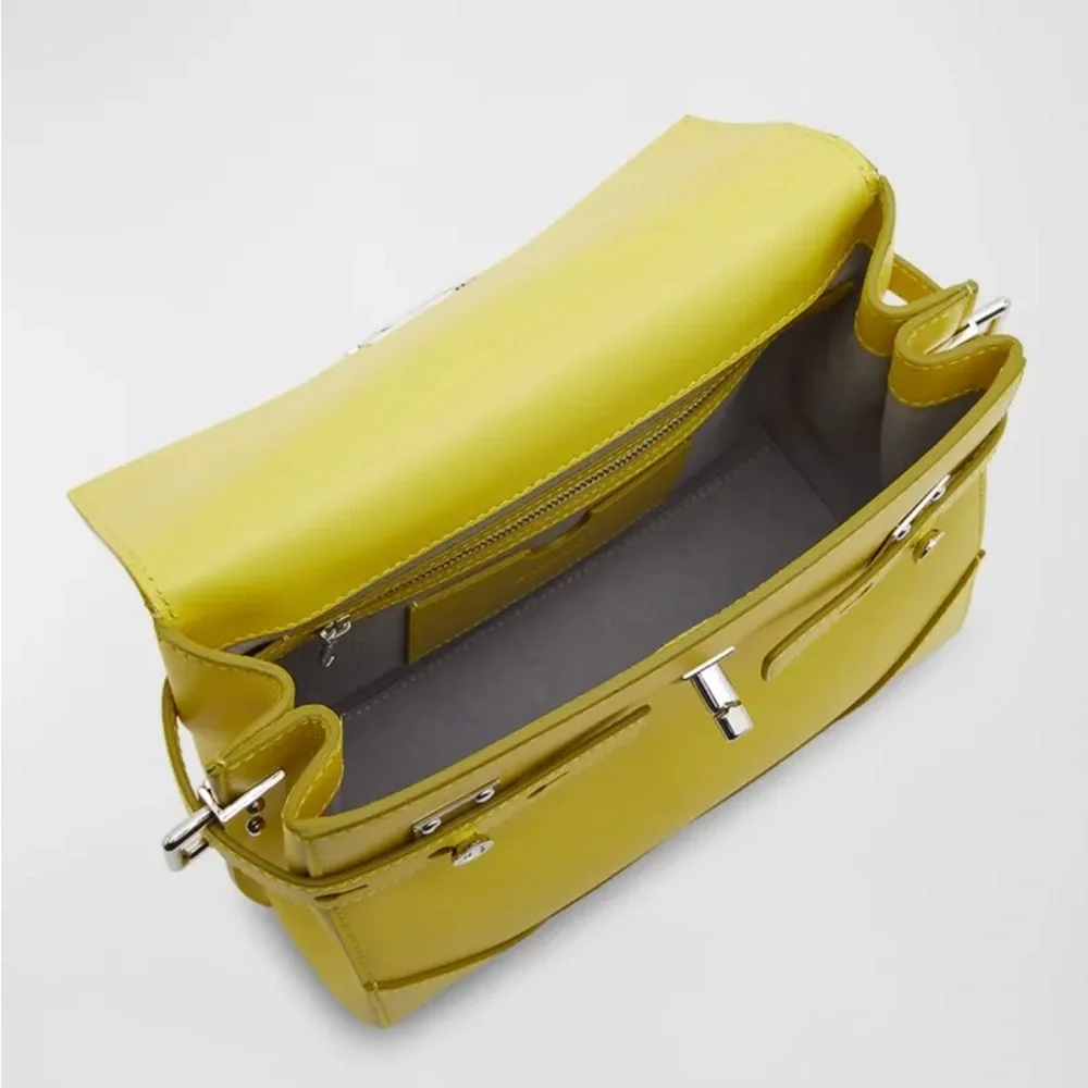 Balmain NWT BBuzz 23 Top-Handle Bag in Smooth Leather - Picture 3 of 8